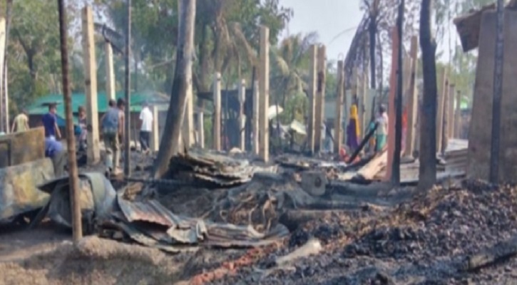 বাঁশখালীতে আগুনে পুড়ল ৩৪ বসত ঘর ভস্মিভুত