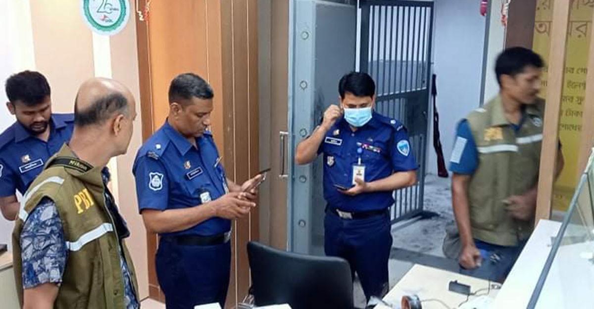 চাঁদপুরের মতলবে সোশ্যাল ইসলামী ব্যাংক থেকে ২৭ লাখ টাকা চুরি